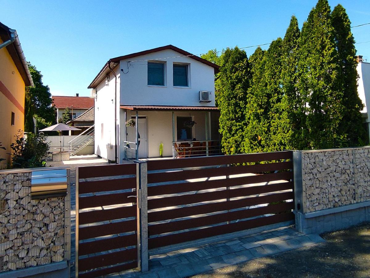 White Stone Apartman Hajdúszoboszló Exteriér fotografie